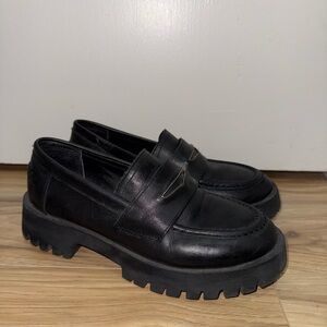 Steve Madden Black Leather Penny Loafers